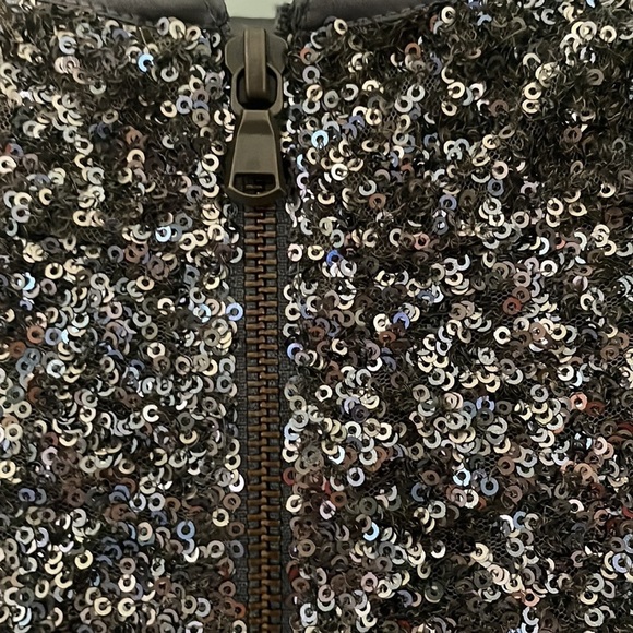 BOSTON PROPER gray sequin skirt, size 4 - Picture 4 of 8